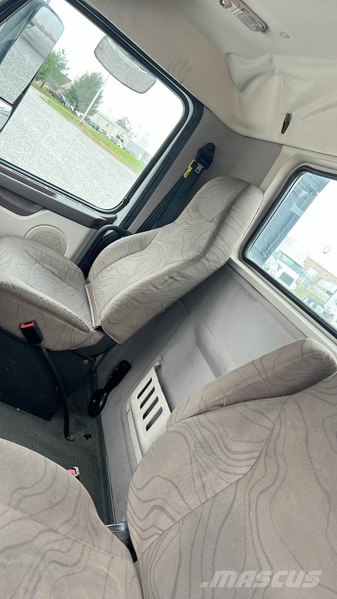 Volvo VNL300 Седельные тягачи