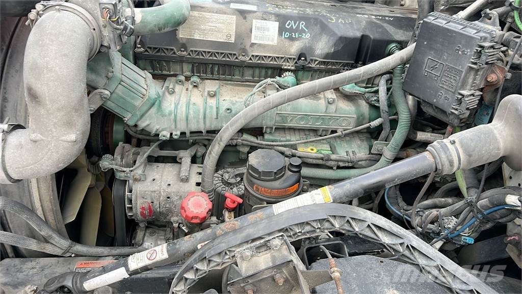 Volvo VNL300 Седельные тягачи