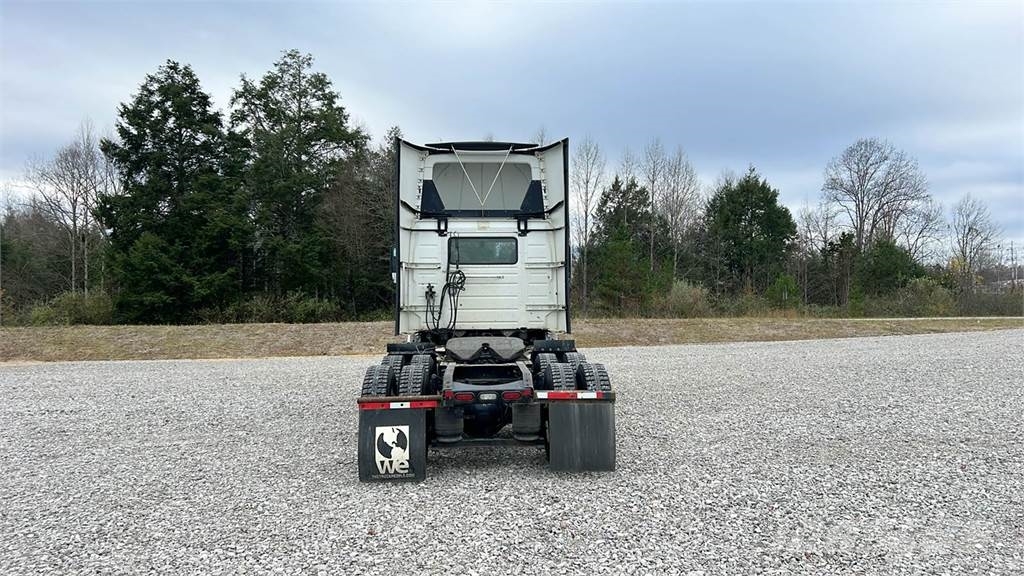Volvo VNL300 Седельные тягачи