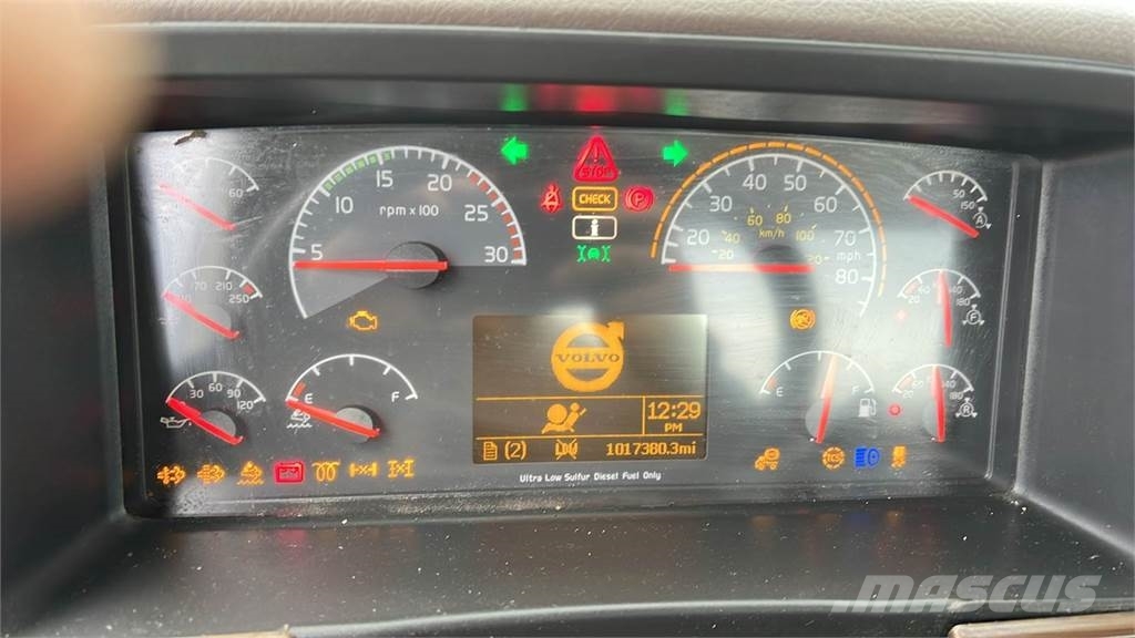 Volvo VNL300 وحدات الجر