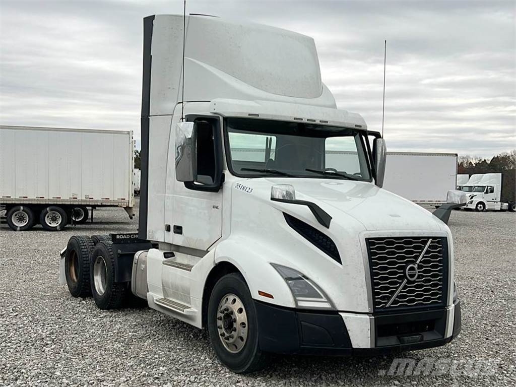 Volvo VNL300 Vilcēji