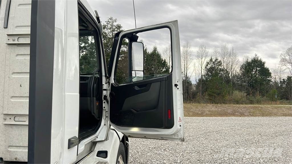 Volvo VNL300 Vilcēji