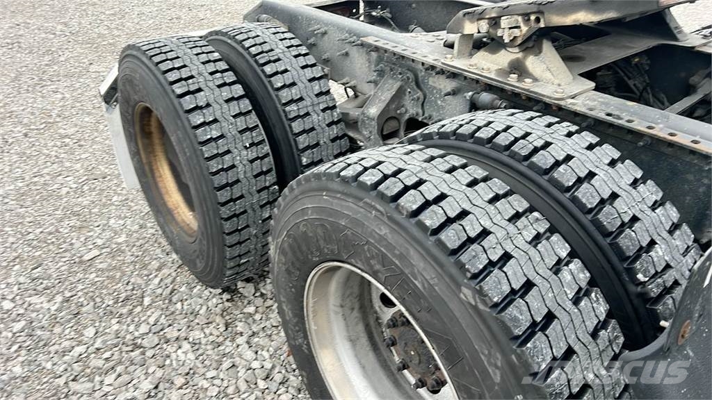 Volvo VNL300 Vilcēji