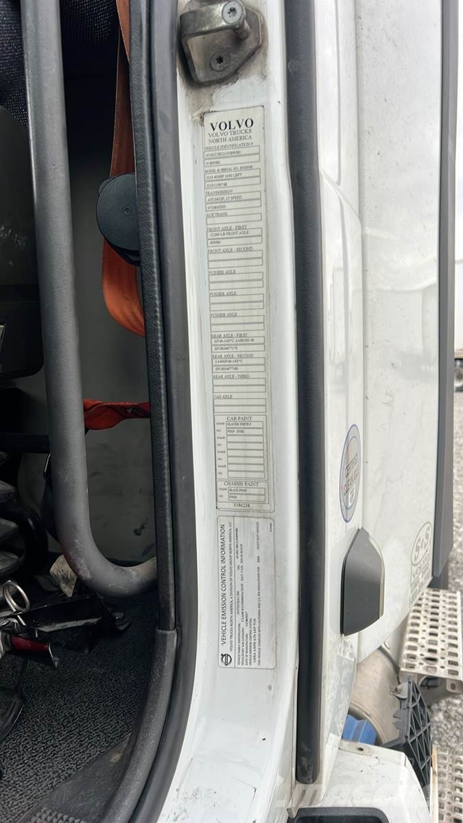 Volvo VNL300 Vilcēji