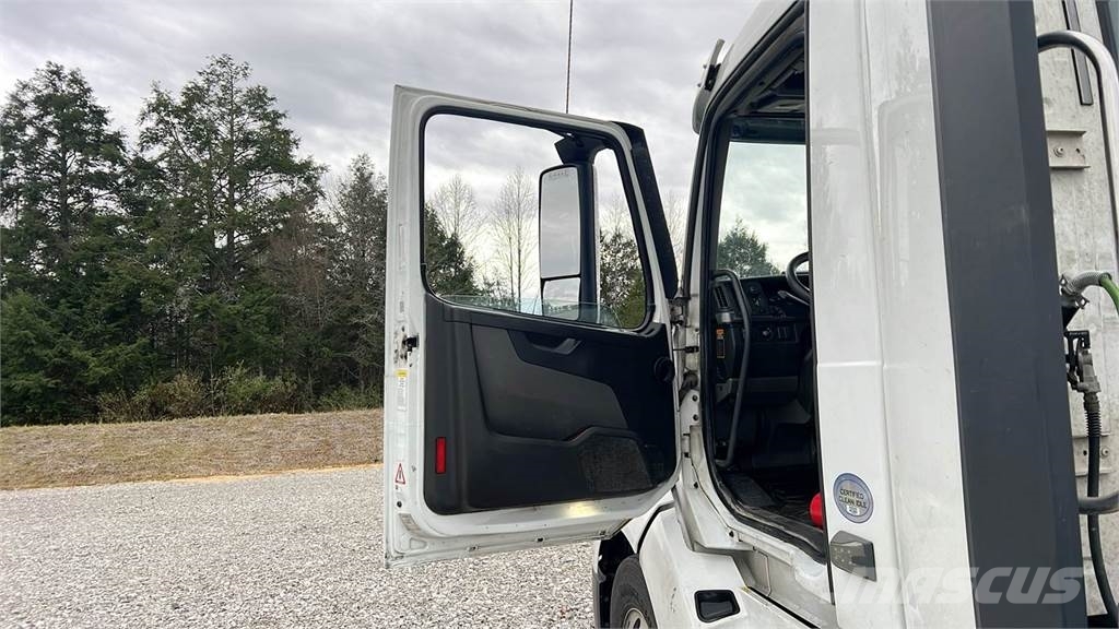 Volvo VNL300 Vilcēji