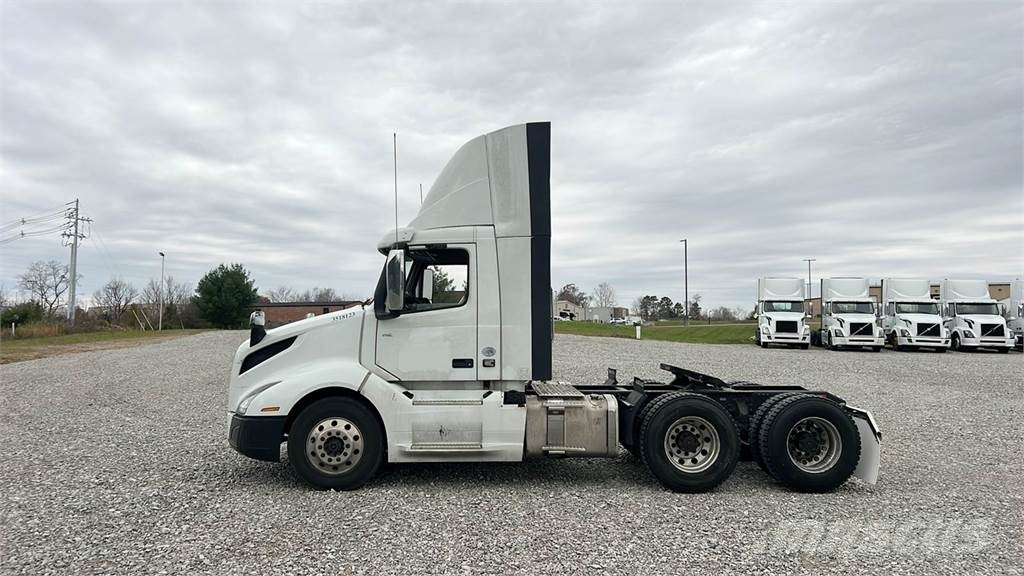 Volvo VNL300 Vilcēji