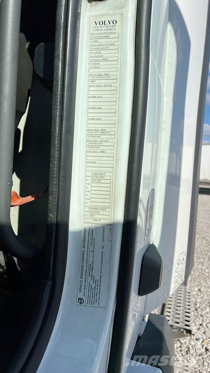 Volvo VNL300 وحدات الجر