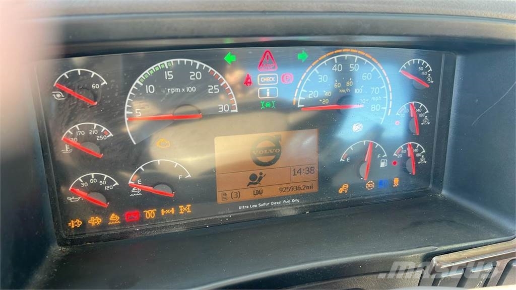 Volvo VNL300 وحدات الجر