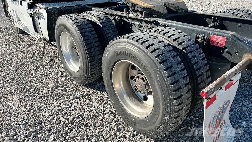 Volvo VNL300 وحدات الجر