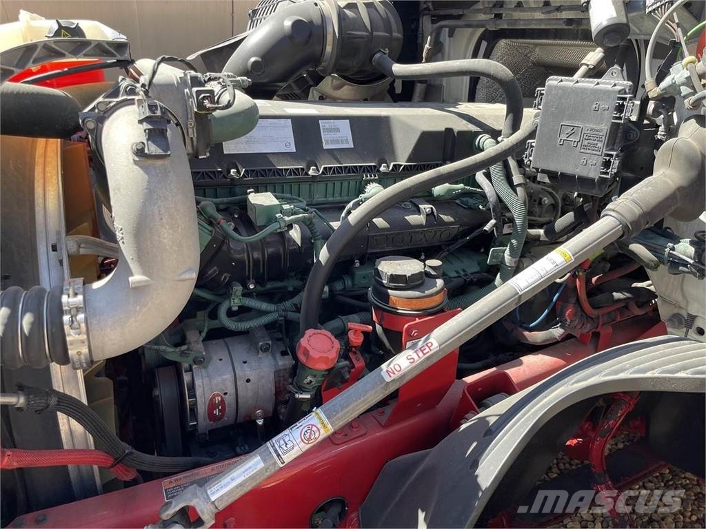 Volvo VNL64300 Camiones cisternas