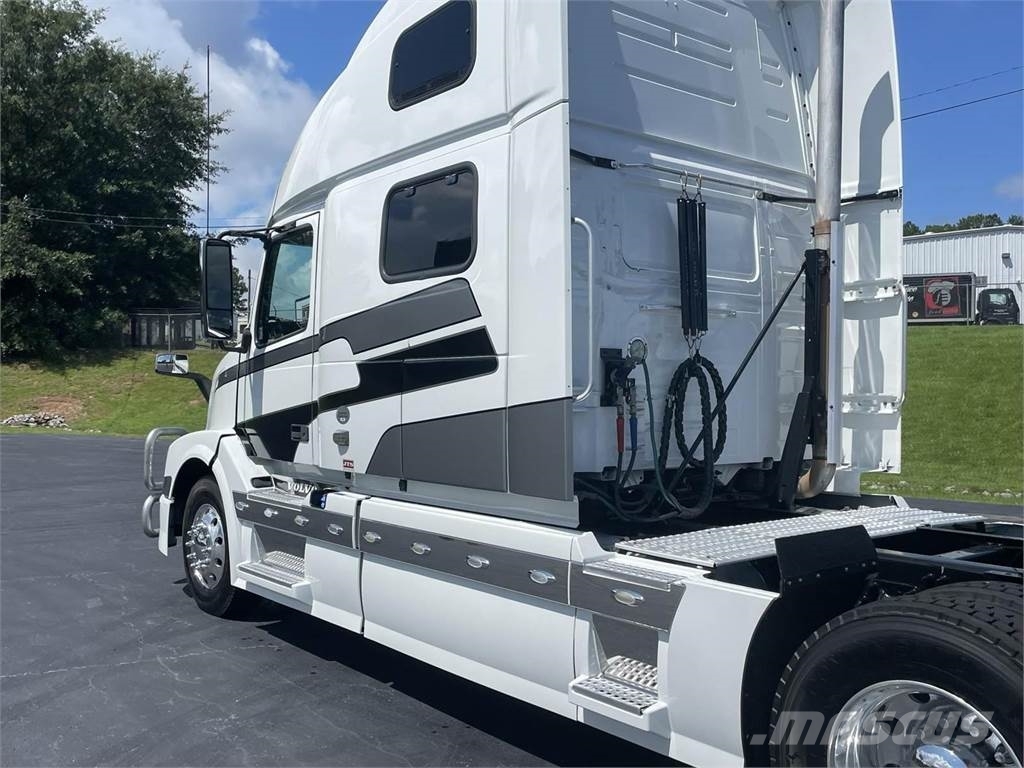 Volvo VNL64T780 Tegljači