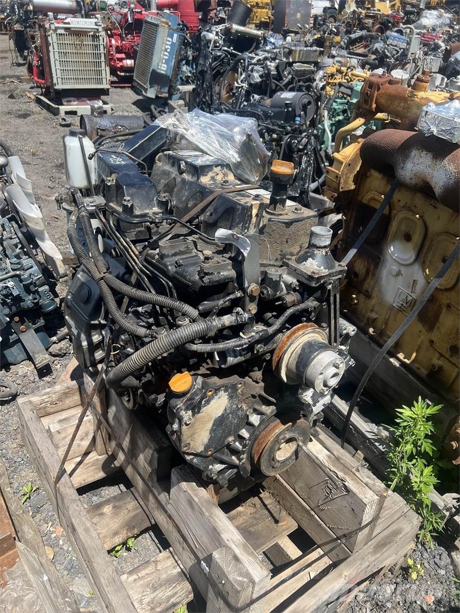 Yanmar 4TNV106-XTBL Motori