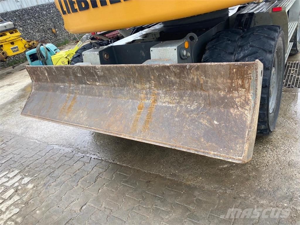 Liebherr A 918 Compact G6.0-D Litronic Excavadoras de ruedas