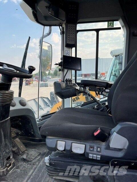 Liebherr L 556 XPower لوادر بعجل