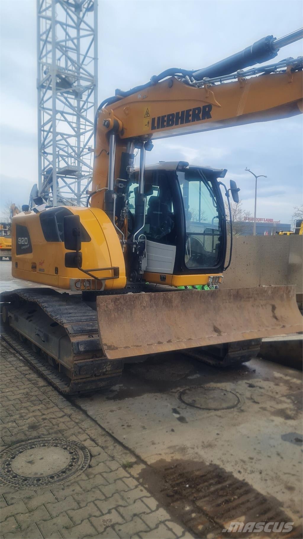 Liebherr R 920 Compact G6.1-D Litronic Bagri goseničarji