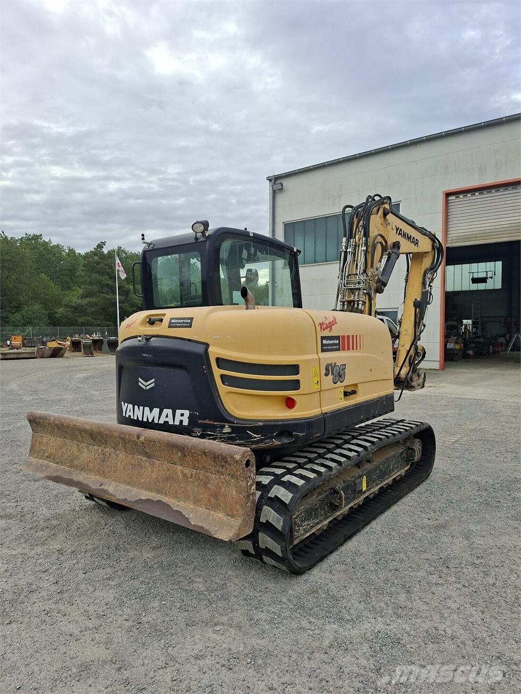 Yanmar SV 85-2PB حفارات زحافة