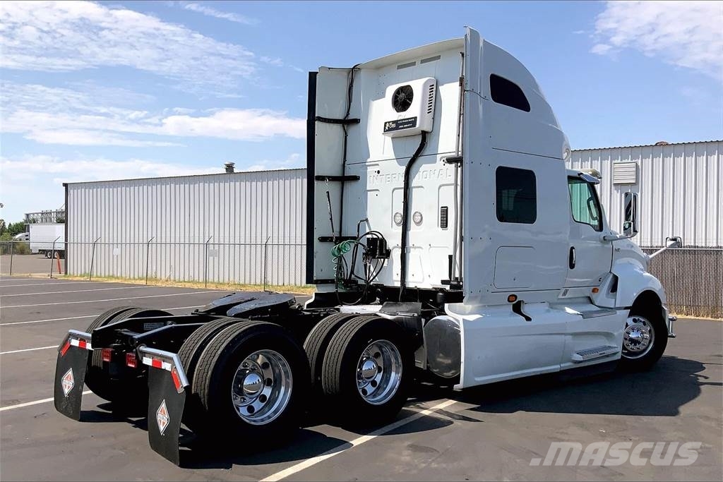 International LT625 6x4 Prime Movers