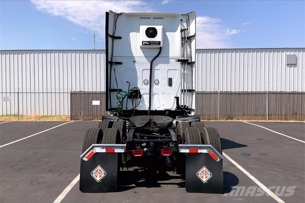 International LT625 6x4 Prime Movers
