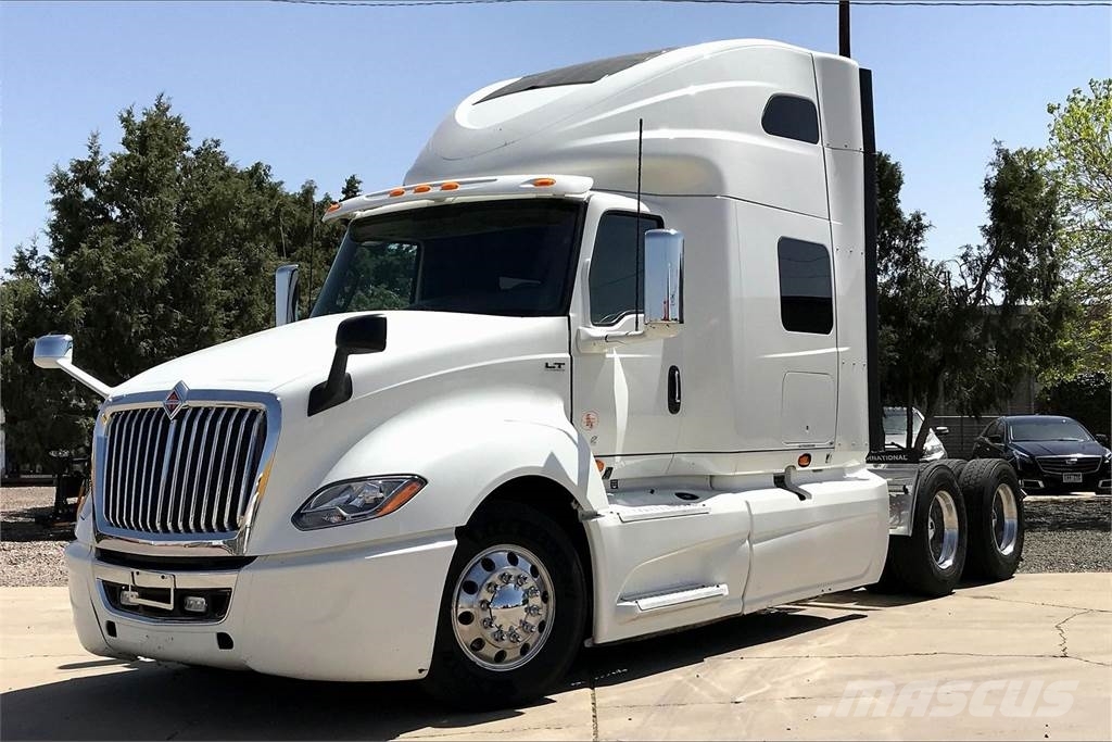 International LT625 6x4 Prime Movers