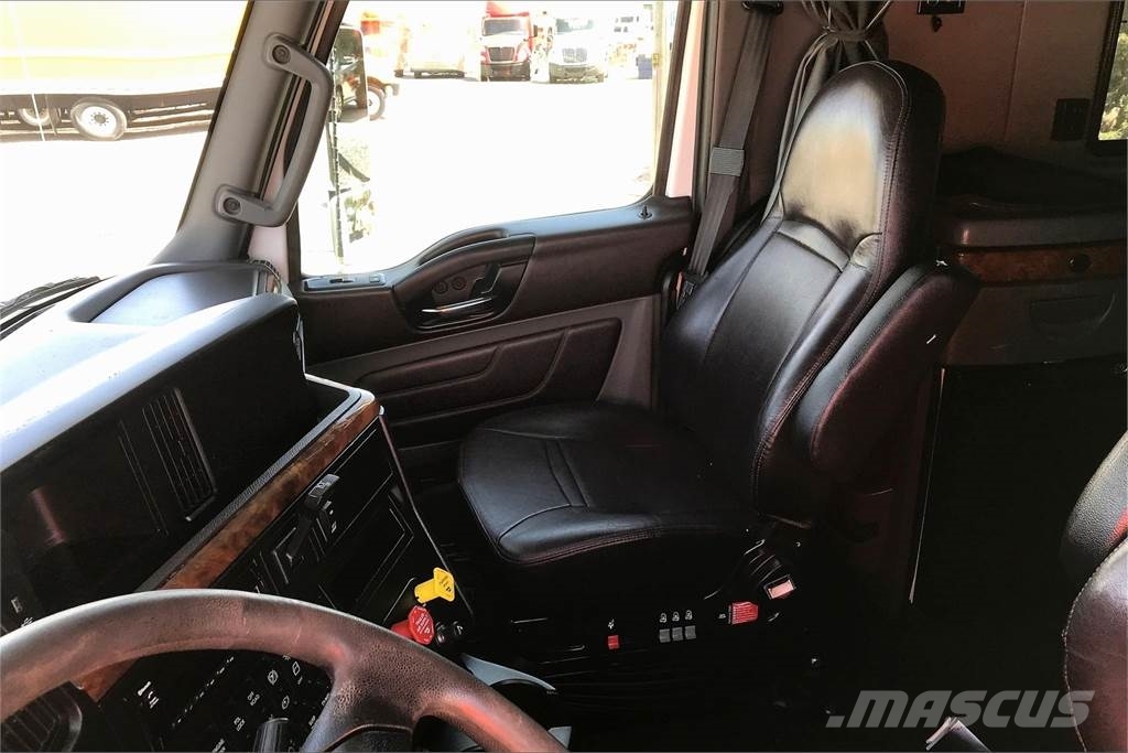 International LT625 6x4 Prime Movers
