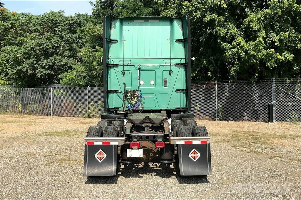 International LT625 6x4 Prime Movers