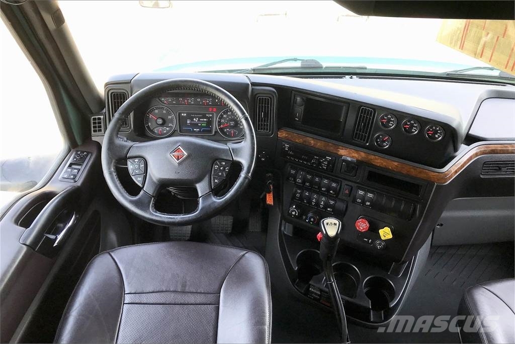 International LT625 6x4 Prime Movers