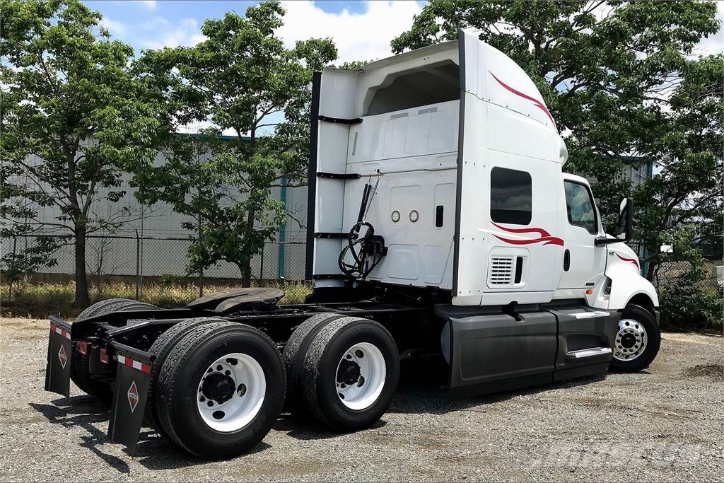 International LT625 6x4 Prime Movers