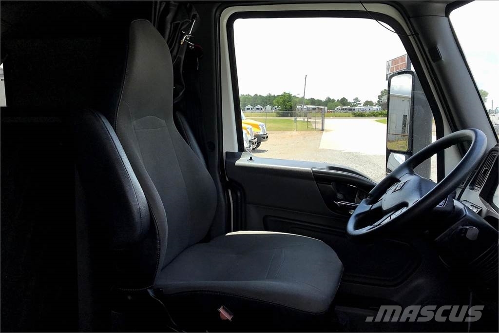 International LT625 6x4 Prime Movers