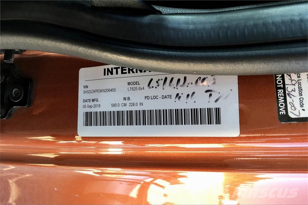 International LT625 6x4 Prime Movers