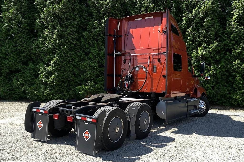 International LT625 6x4 Prime Movers