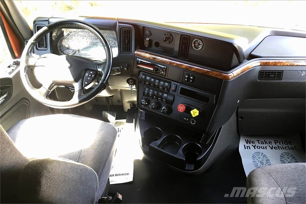 International LT625 6x4 Prime Movers
