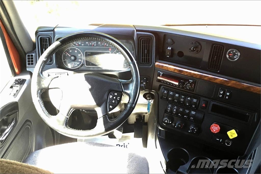 International LT625 6x4 Prime Movers