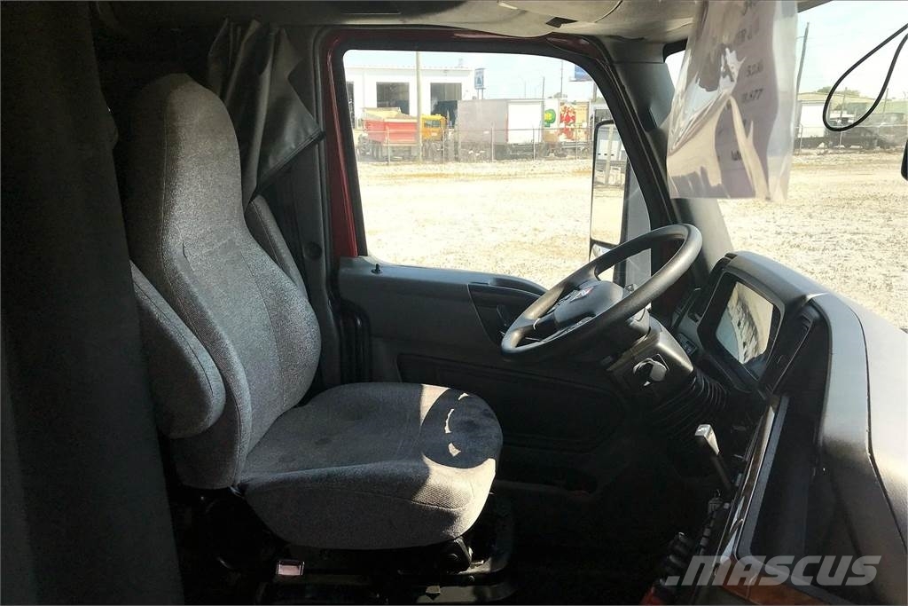International LT625 6x4 Prime Movers