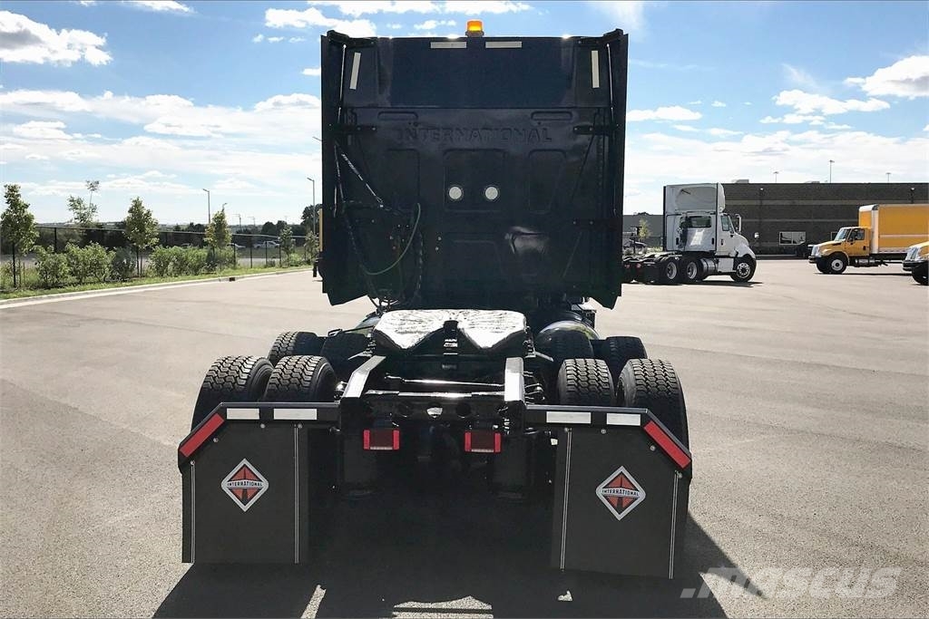 International LT625 6x4 Prime Movers