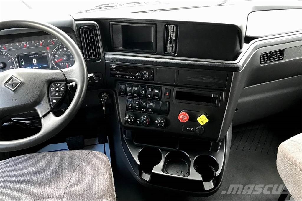International LT625 6x4 Prime Movers
