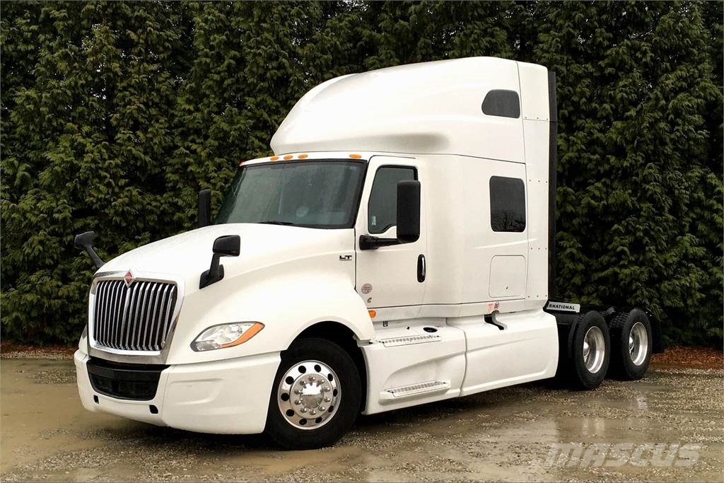 International LT625 6x4 Prime Movers