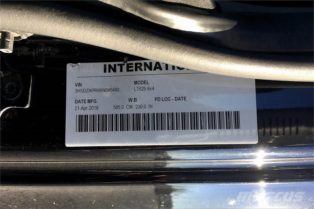 International LT625 6x4 曳引機組件