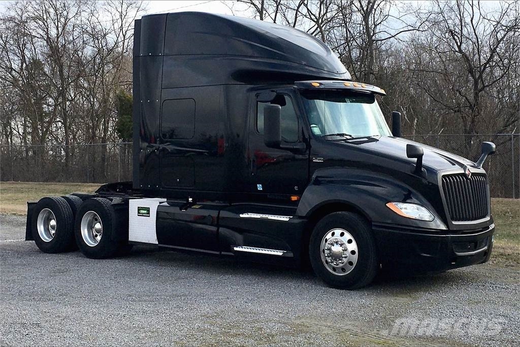 International LT625 6x4 Prime Movers