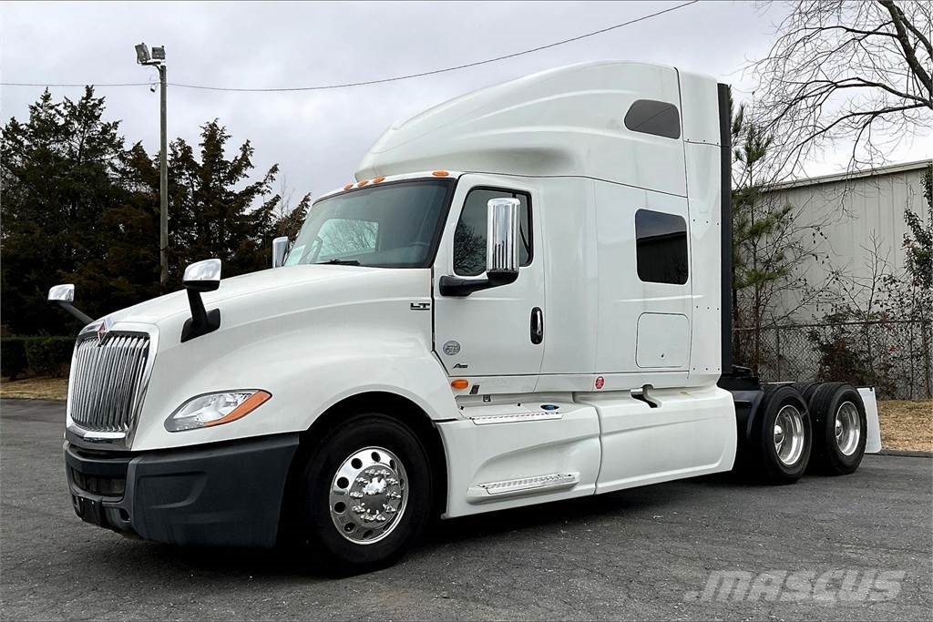 International LT625 6x4 Prime Movers