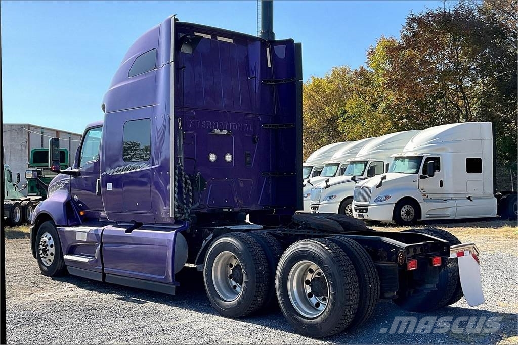 International LT625 6x4 Prime Movers