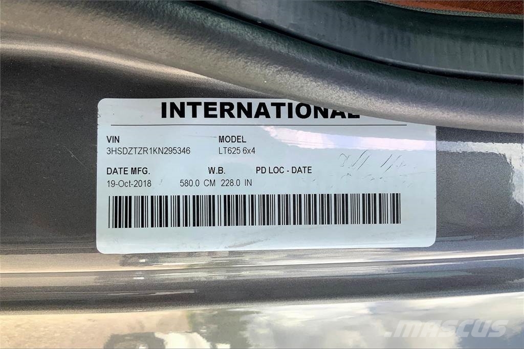 International LT625 6x4 Prime Movers