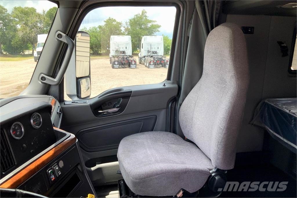 International LT625 6x4 Prime Movers