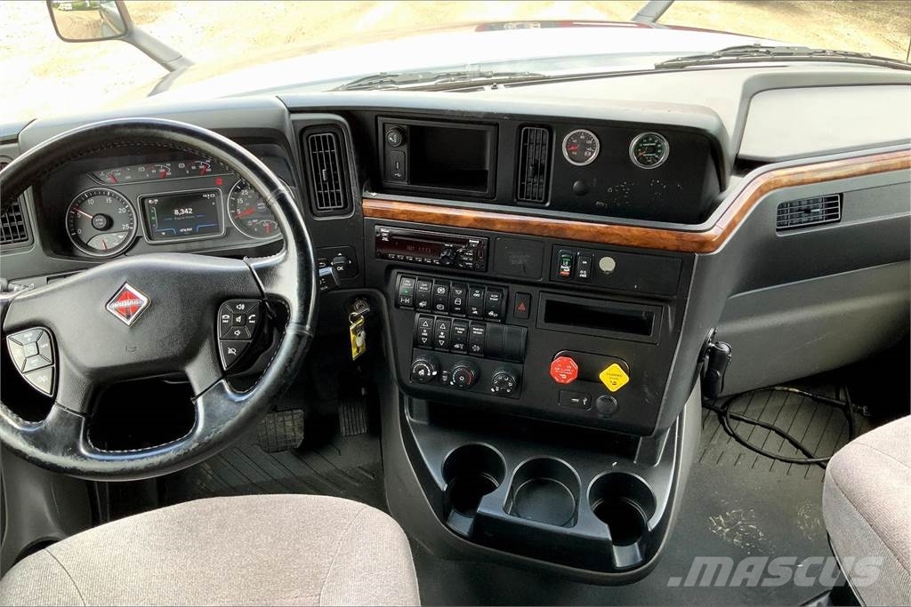 International LT625 6x4 Prime Movers