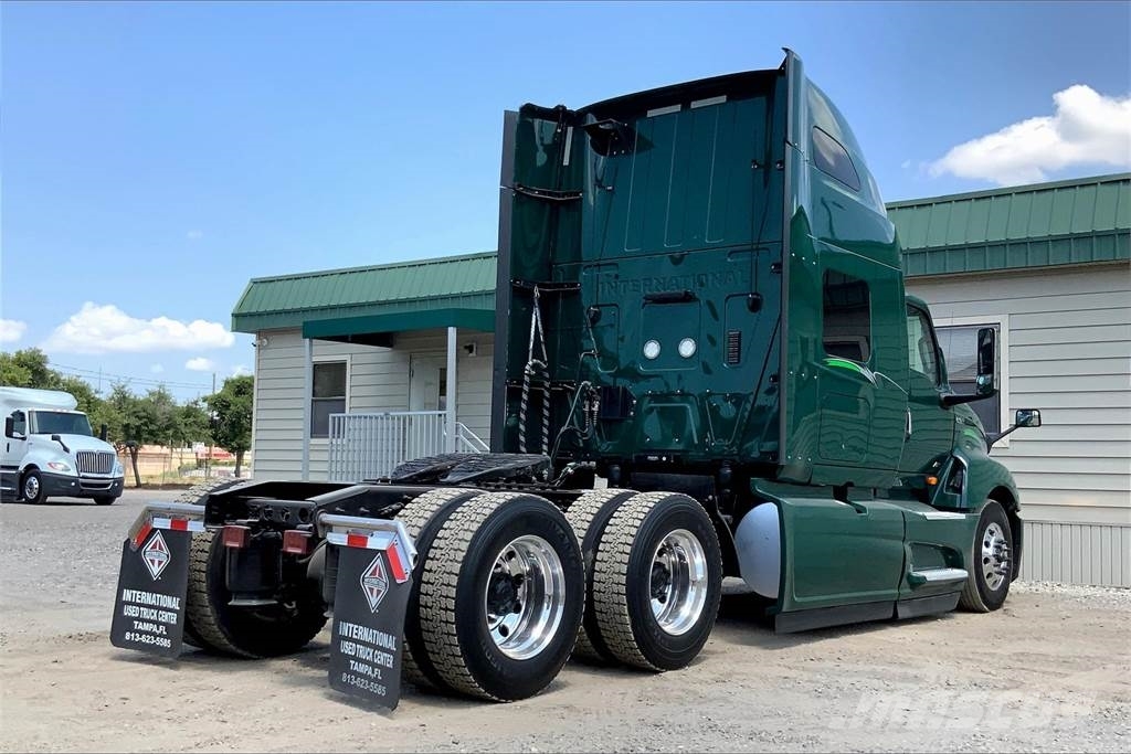 International LT625 6x4 Prime Movers