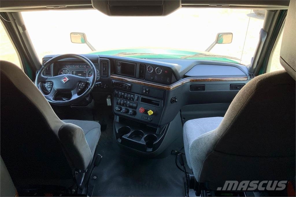 International LT625 6x4 Prime Movers