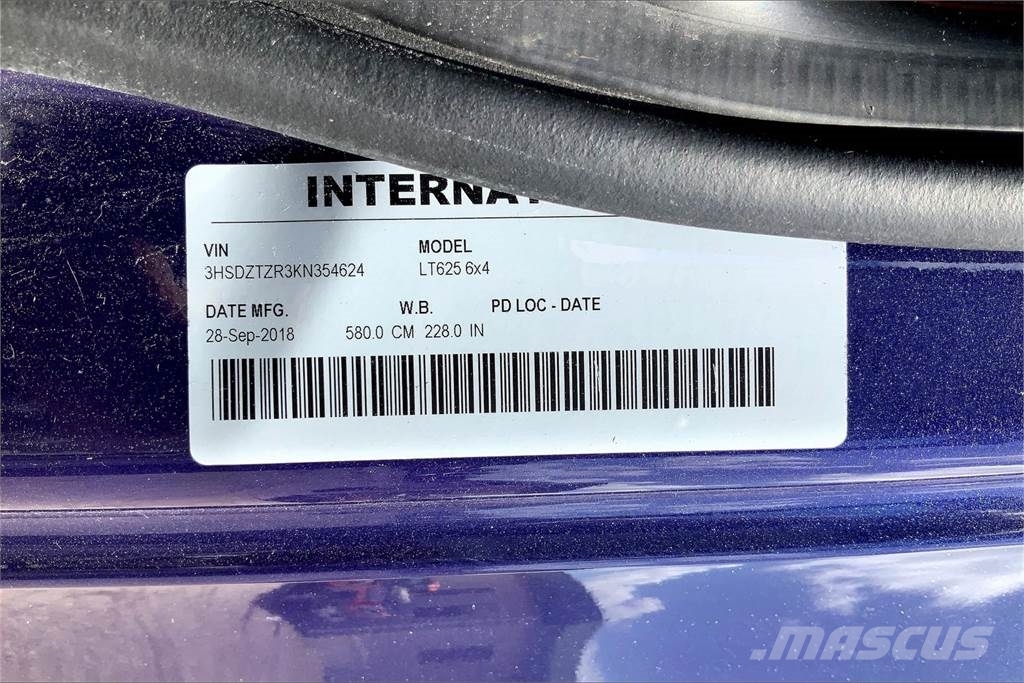 International LT625 6x4 Prime Movers