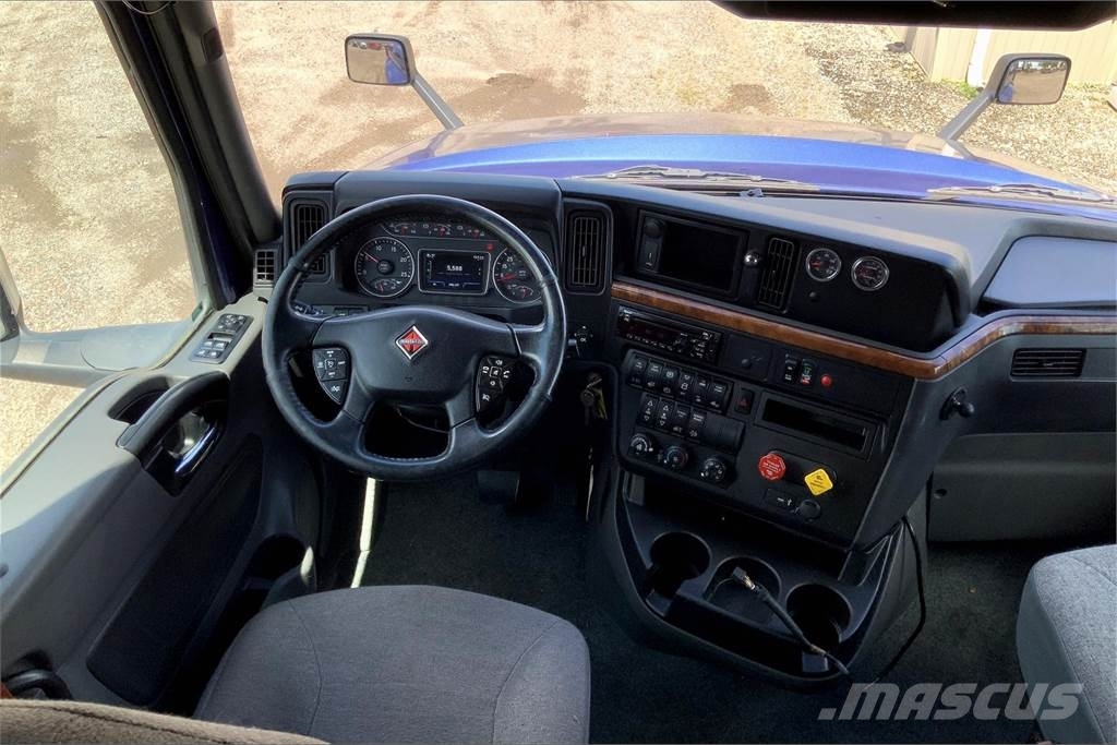 International LT625 6x4 Prime Movers