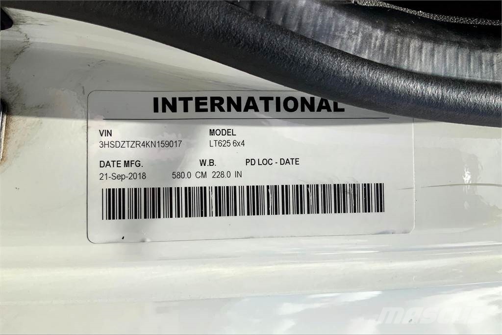 International LT625 6x4 Prime Movers