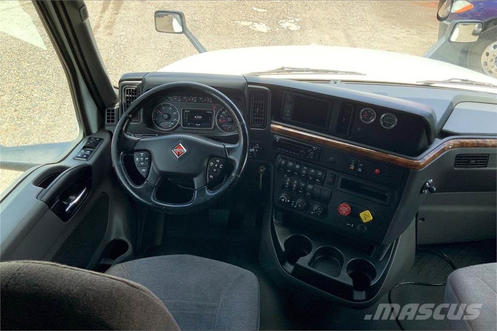 International LT625 6x4 Prime Movers