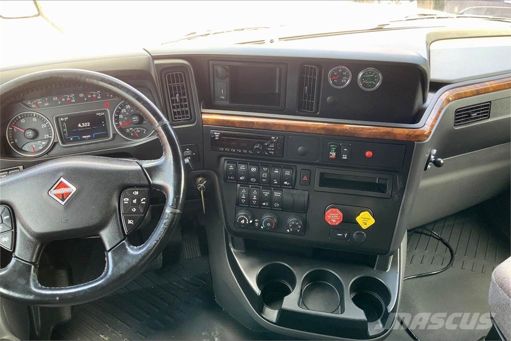 International LT625 6x4 Prime Movers